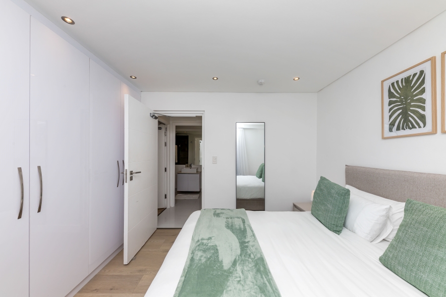 2 Bedroom Property for Sale in Sea Point Western Cape